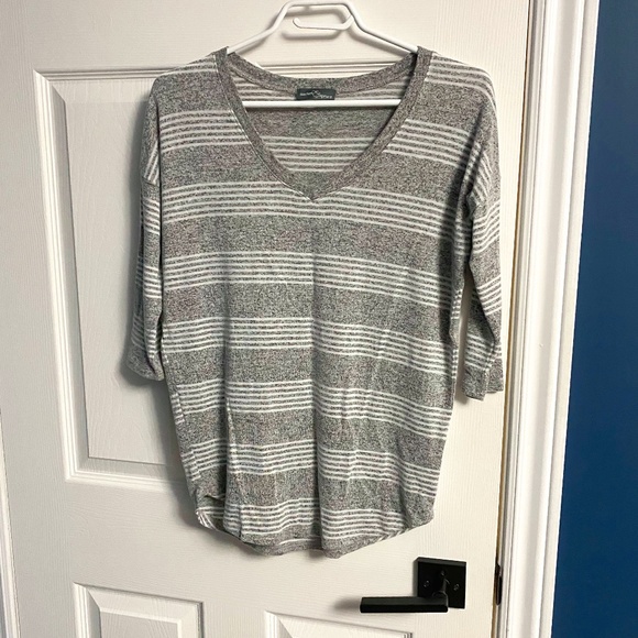 3/4 Sleeve top - Picture 1 of 2